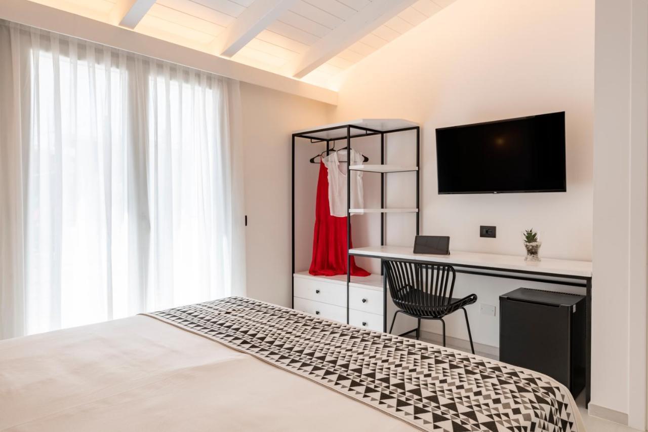 Cara A Bentu - Charming Rooms Tortolì Eksteriør billede