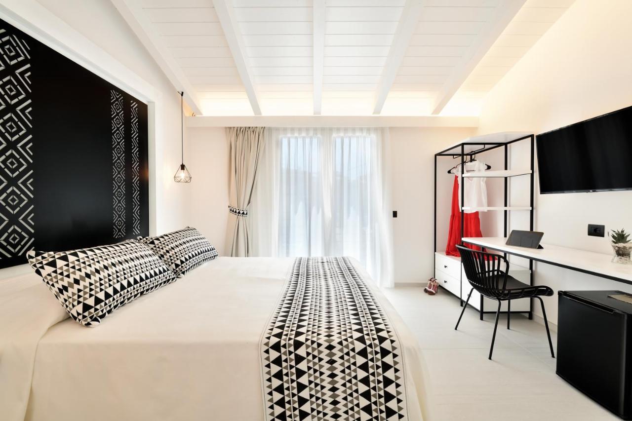 Cara A Bentu - Charming Rooms Tortolì Eksteriør billede