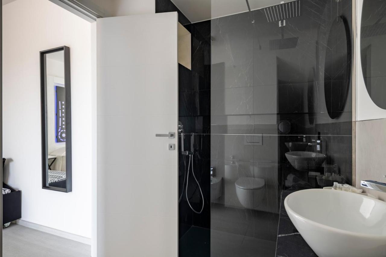 Cara A Bentu - Charming Rooms Tortolì Eksteriør billede