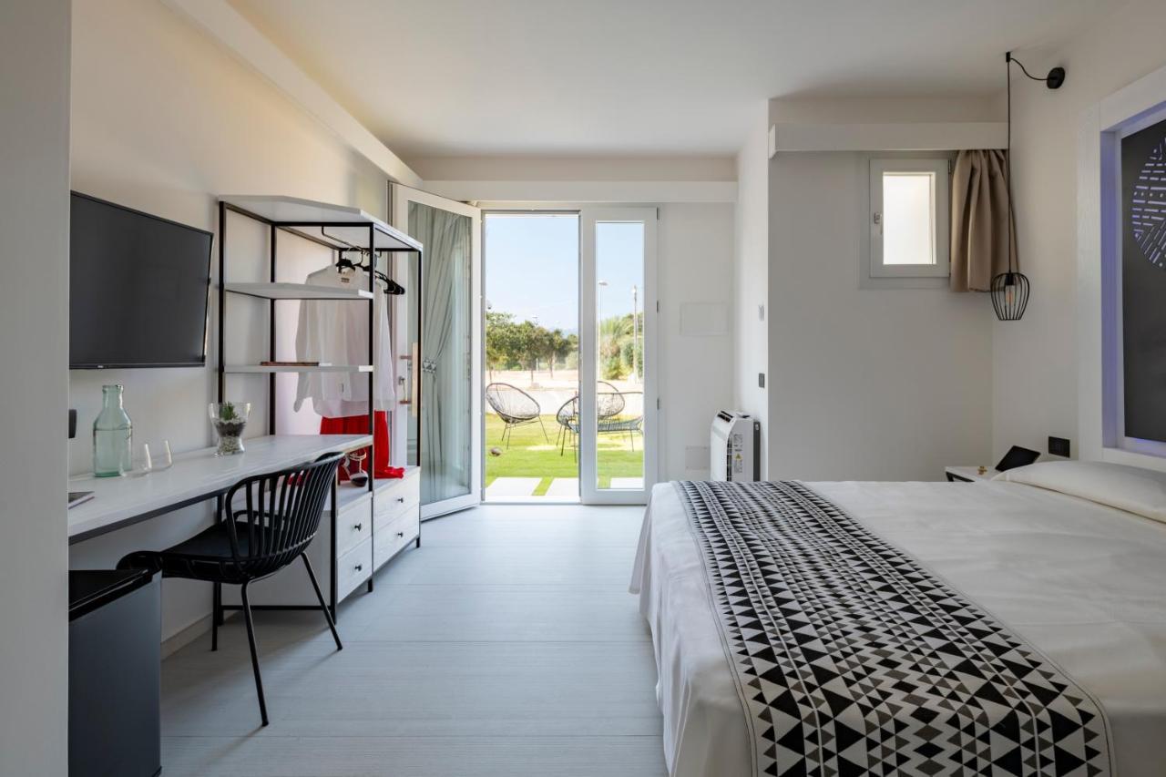 Cara A Bentu - Charming Rooms Tortolì Eksteriør billede